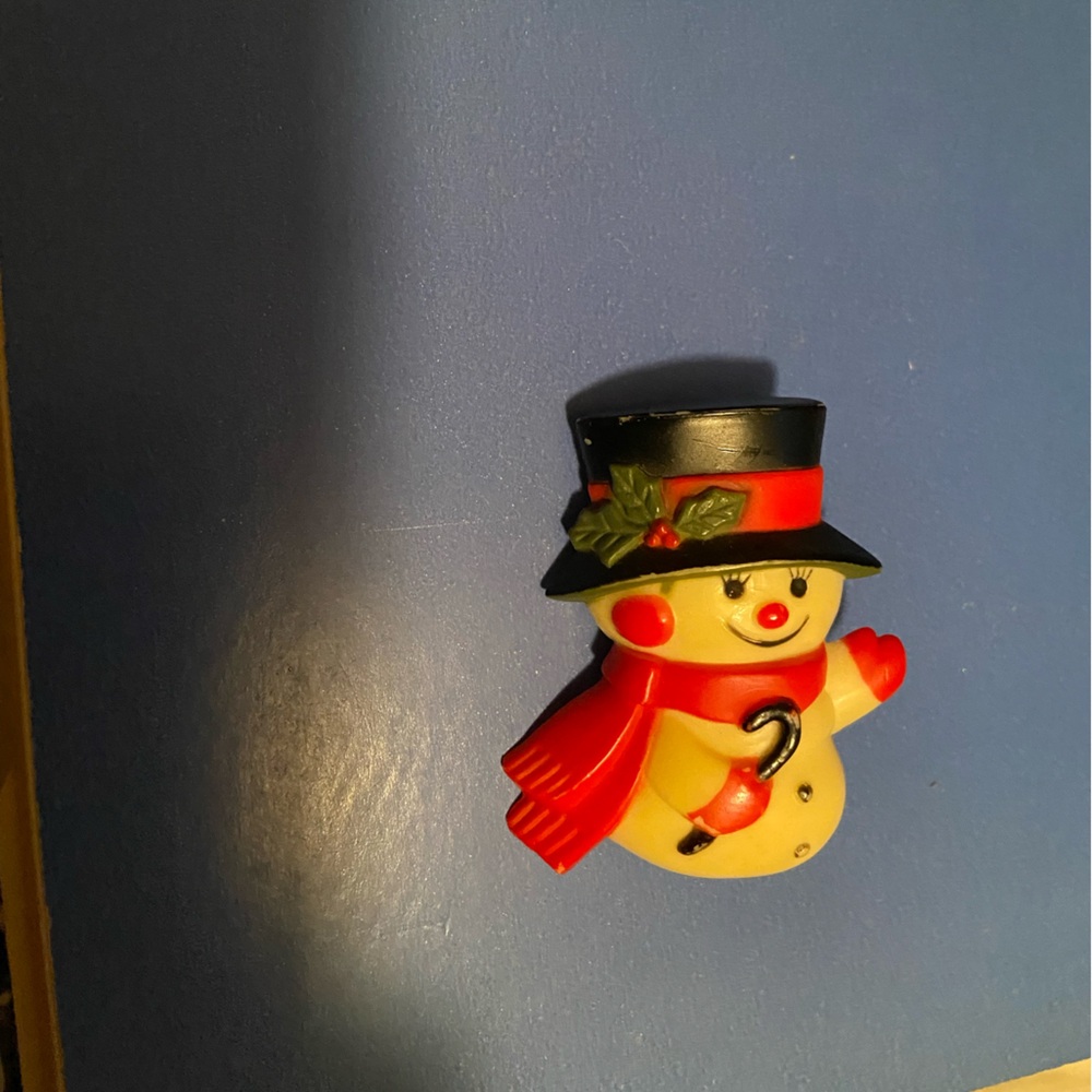 Vintage 80s 1980s Hallmark Christmas Holiday Frosty Snowman brooch pin red white